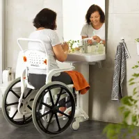 Etac Clean 24"- Green female patient