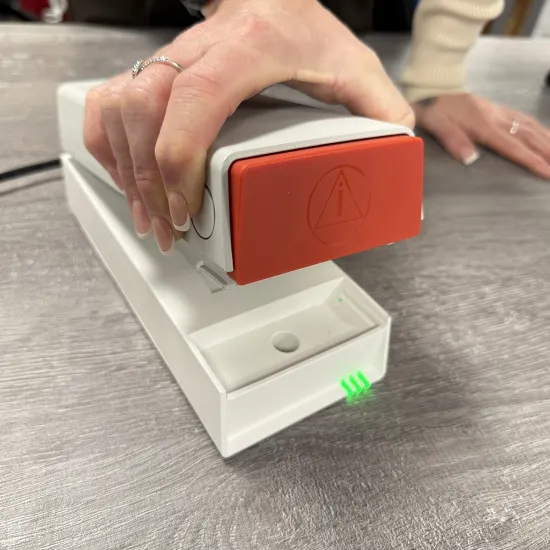 Molift Battery Charger GEN 2 with battery being disconnected